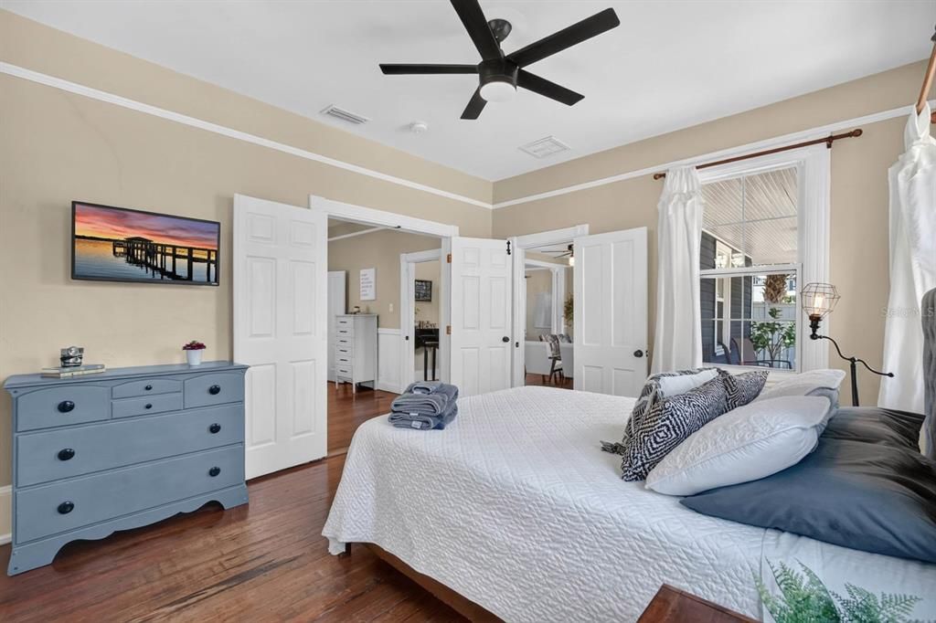 Active With Contract: $667,000 (3 beds, 2 baths, 1378 Square Feet)