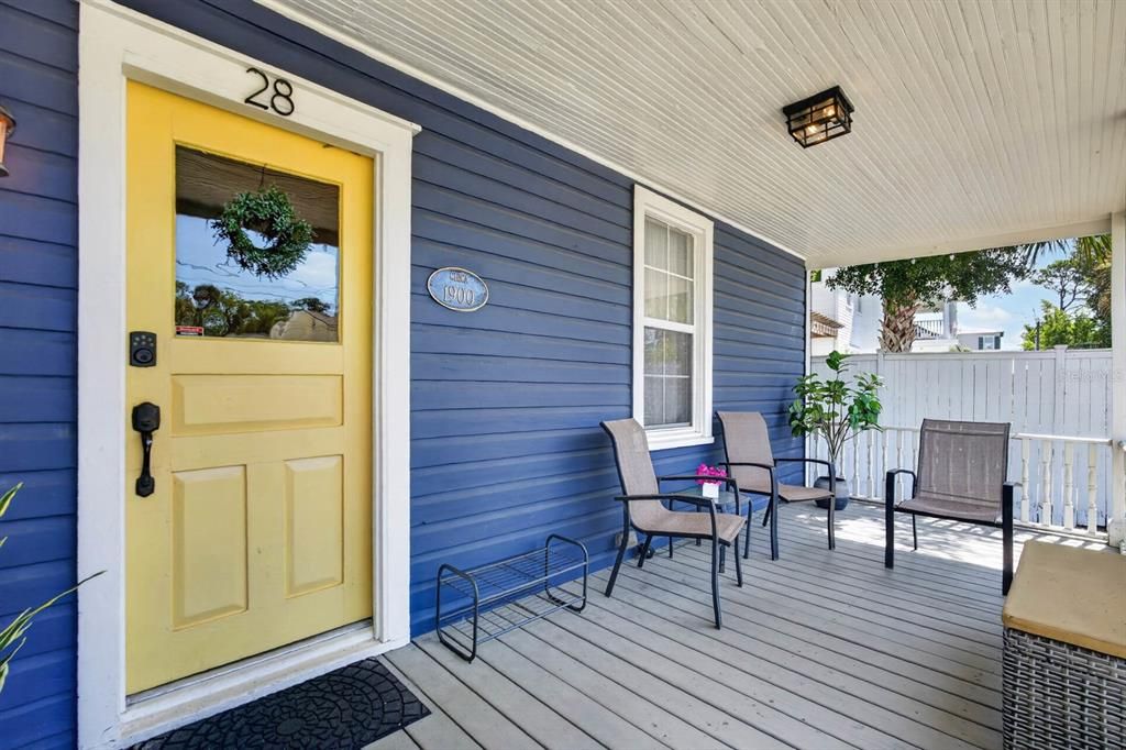 Active With Contract: $667,000 (3 beds, 2 baths, 1378 Square Feet)