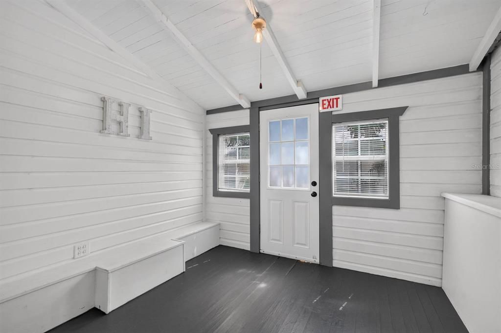 Active With Contract: $667,000 (3 beds, 2 baths, 1378 Square Feet)