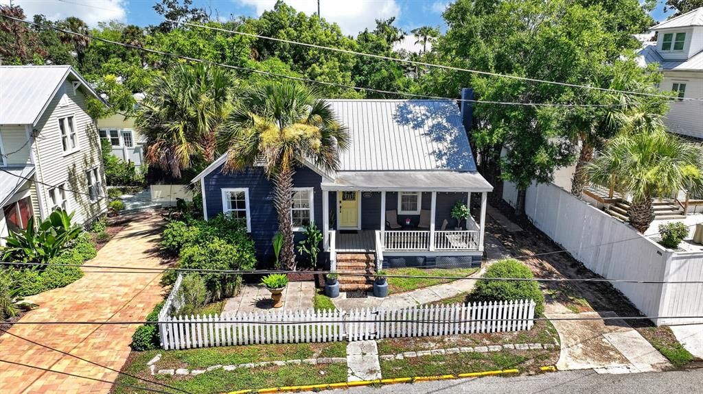 Active With Contract: $667,000 (3 beds, 2 baths, 1378 Square Feet)