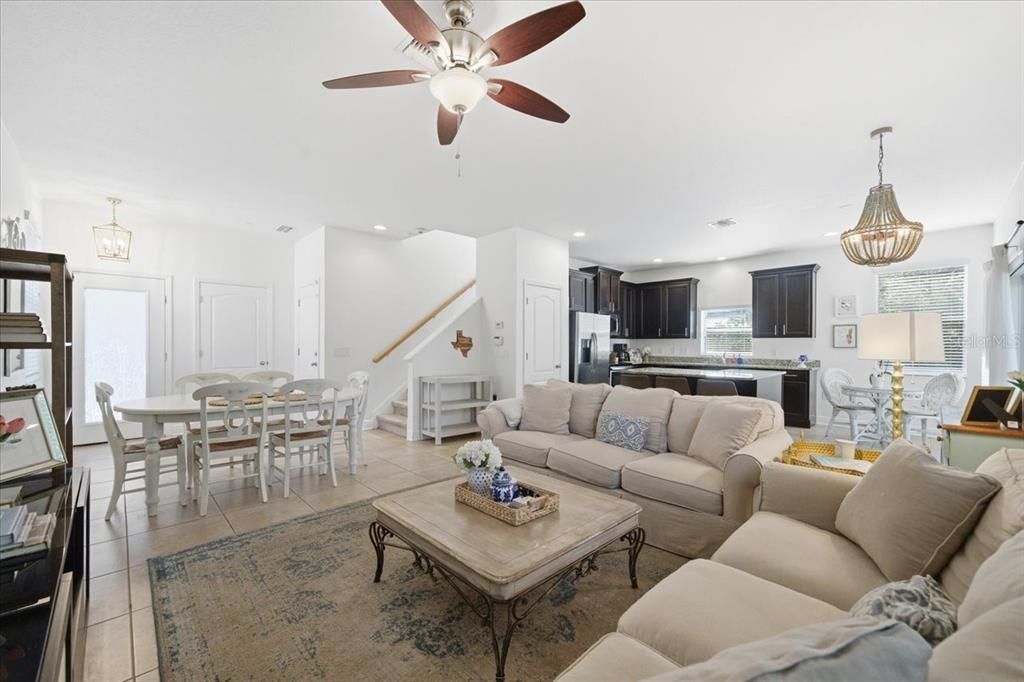 На продажу: $499,999 (4 спален, 2 ванн, 1730 Квадратных фут)