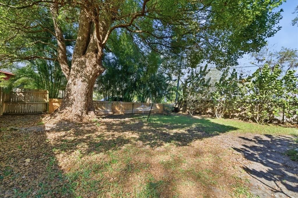 На продажу: $499,999 (4 спален, 2 ванн, 1730 Квадратных фут)