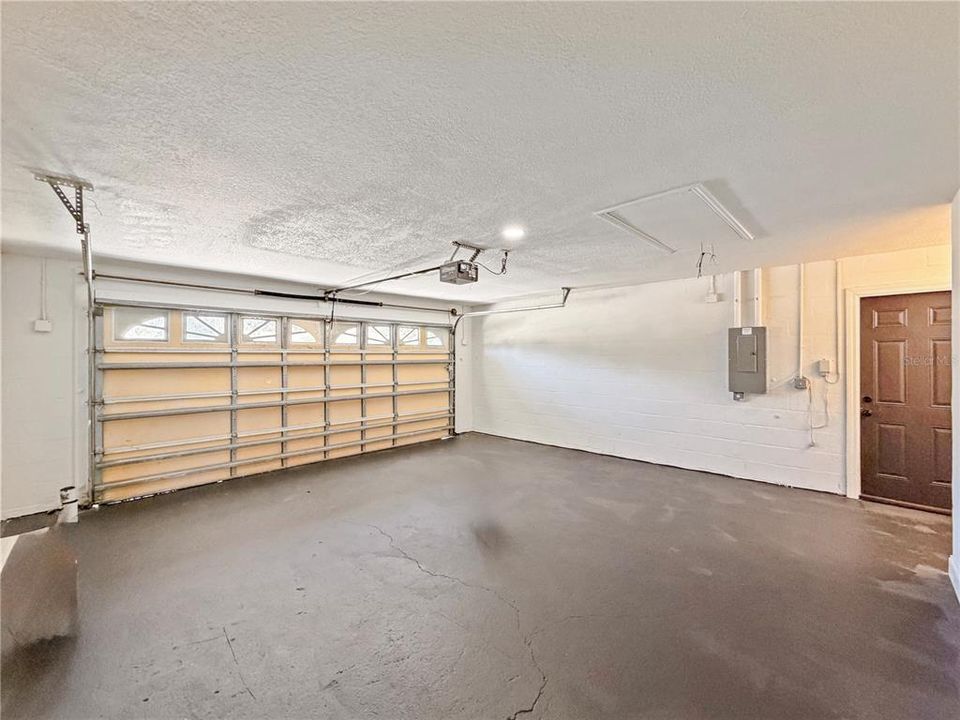 For Sale: $335,000 (4 beds, 2 baths, 1656 Square Feet)