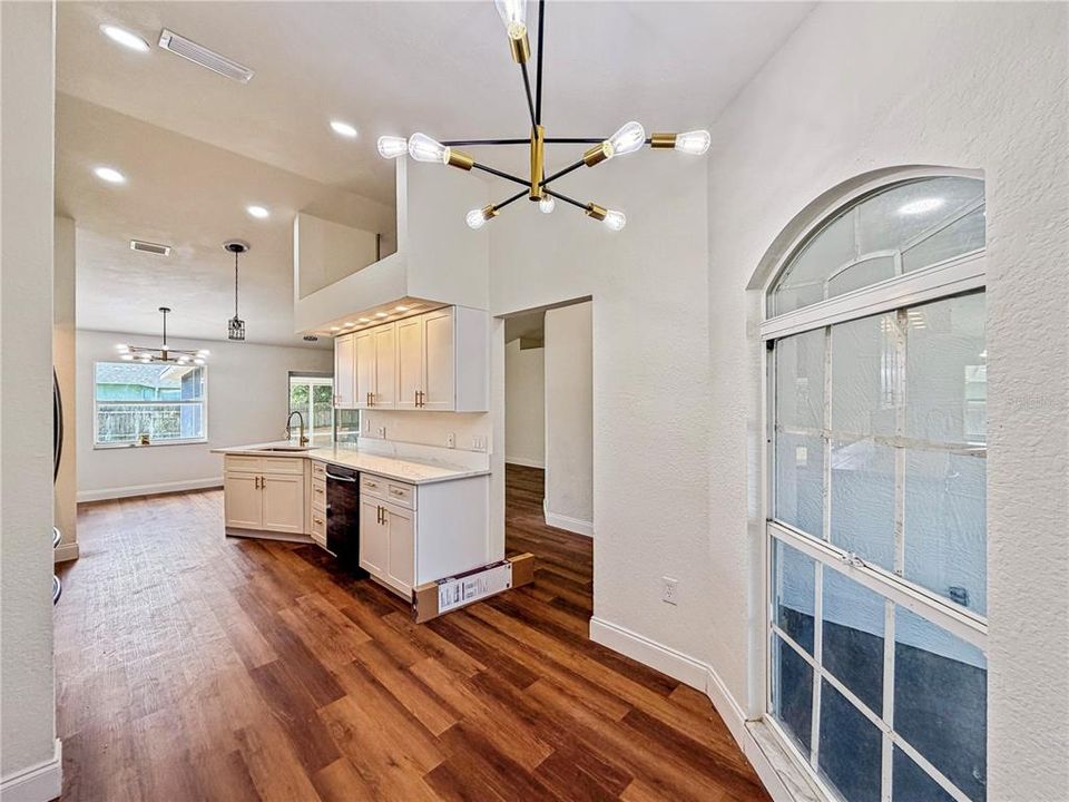 For Sale: $335,000 (4 beds, 2 baths, 1656 Square Feet)