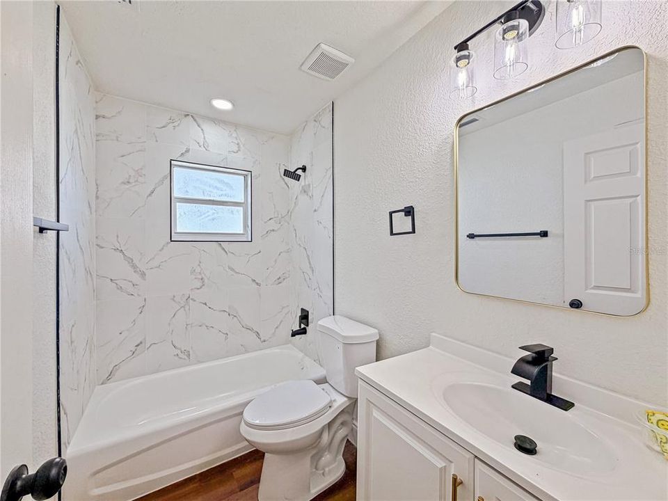 For Sale: $335,000 (4 beds, 2 baths, 1656 Square Feet)