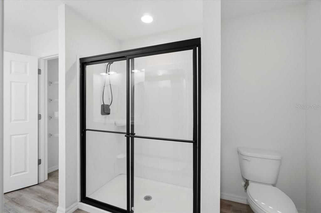 En Venta: $300,000 (3 camas, 2 baños, 1413 Pies cuadrados)
