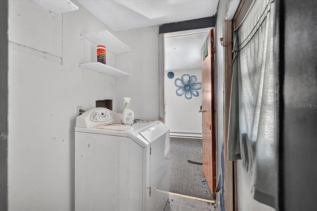 На продажу: $119,990 (5 спален, 2 ванн, 2052 Квадратных фут)