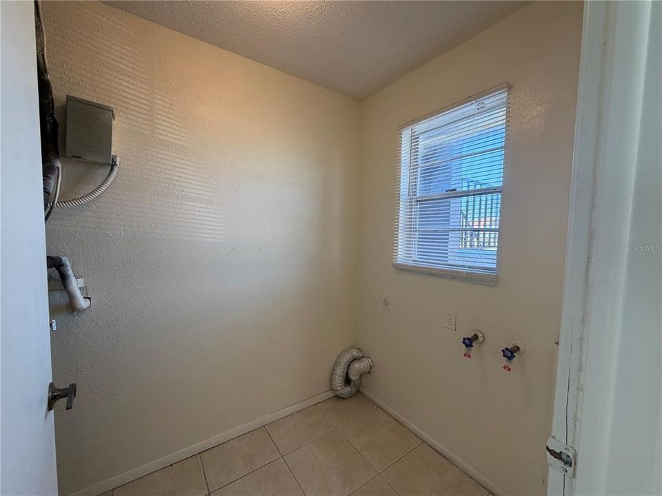 В аренду: $1,450 (2 спален, 2 ванн, 1096 Квадратных фут)