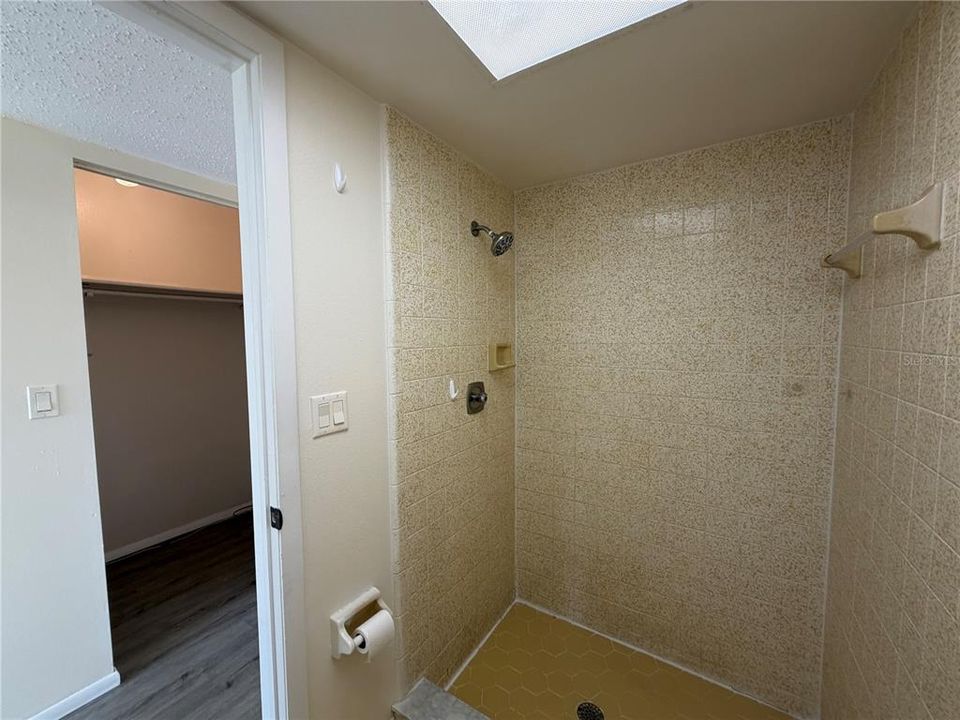 В аренду: $1,450 (2 спален, 2 ванн, 1096 Квадратных фут)