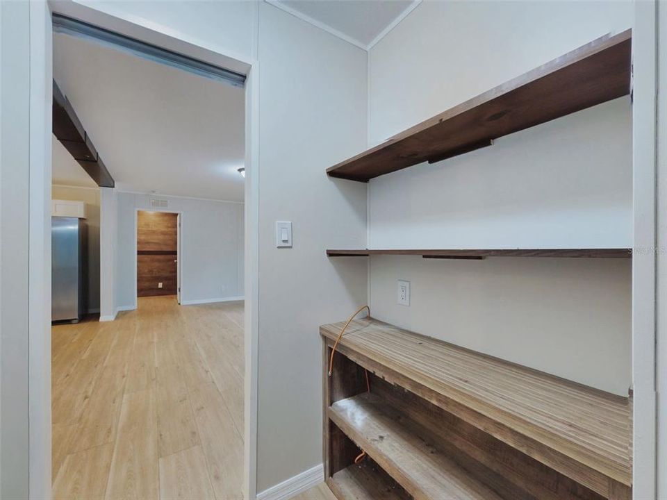 На продажу: $222,900 (4 спален, 2 ванн, 2117 Квадратных фут)
