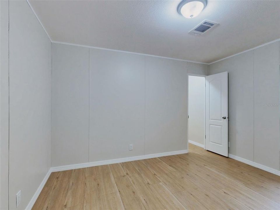 На продажу: $222,900 (4 спален, 2 ванн, 2117 Квадратных фут)