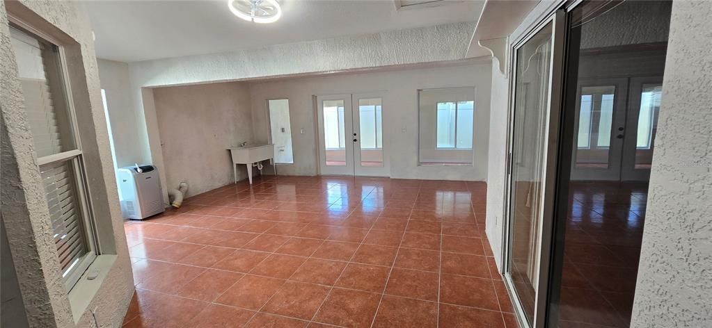 В аренду: $2,500 (3 спален, 2 ванн, 2420 Квадратных фут)