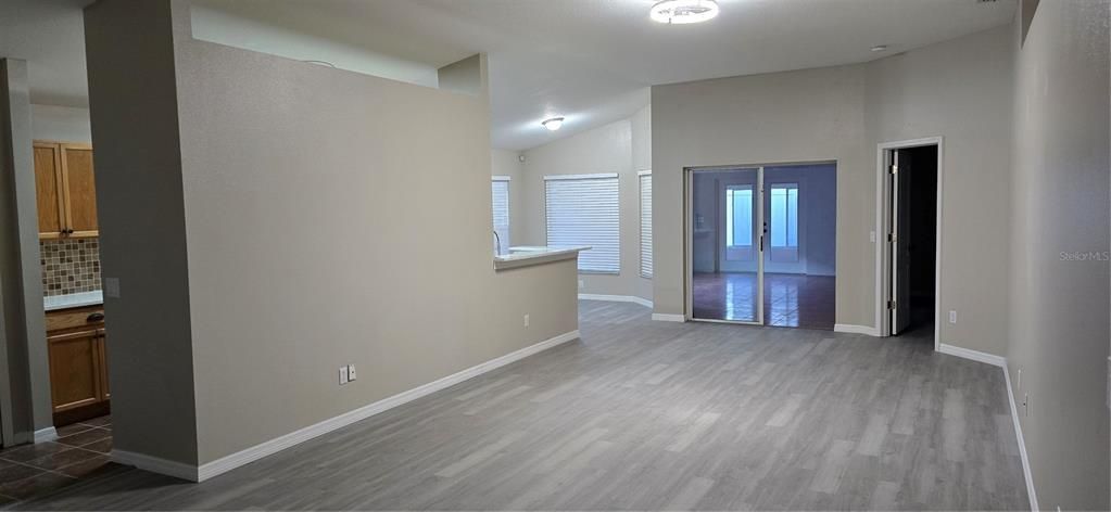 В аренду: $2,500 (3 спален, 2 ванн, 2420 Квадратных фут)