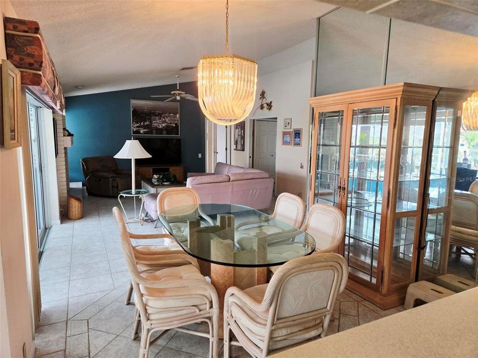 For Sale: $463,750 (3 beds, 2 baths, 1604 Square Feet)