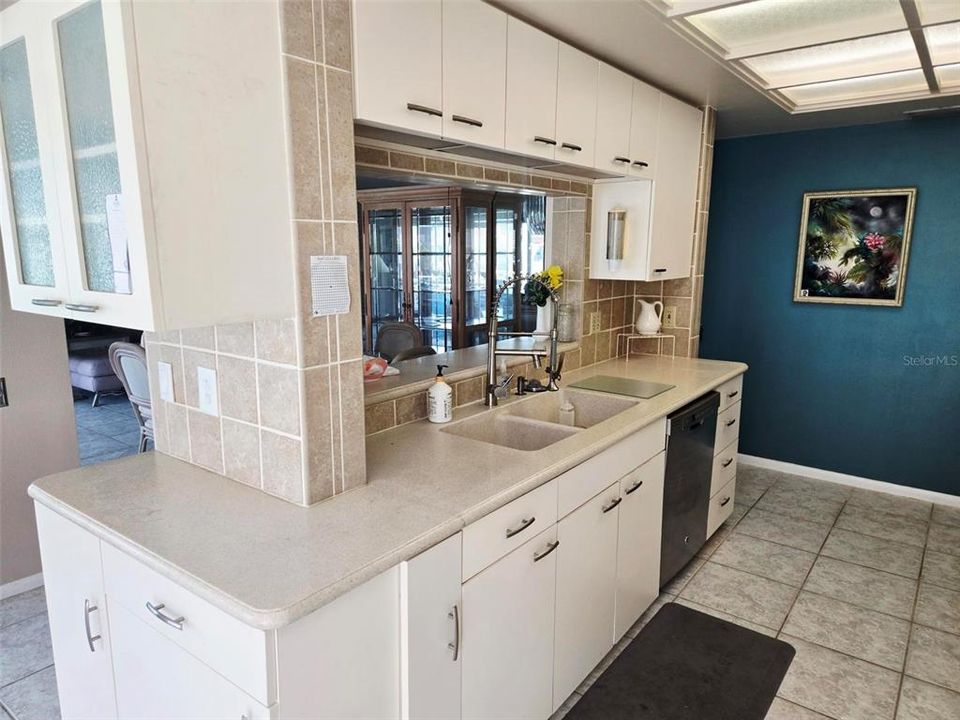 For Sale: $463,750 (3 beds, 2 baths, 1604 Square Feet)