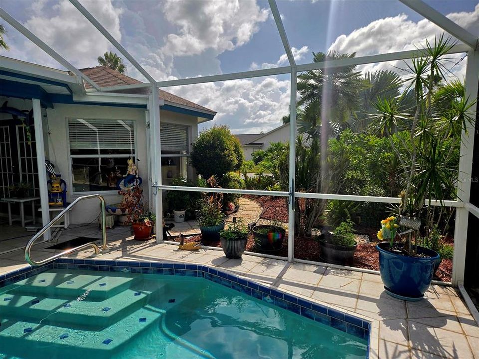 For Sale: $463,750 (3 beds, 2 baths, 1604 Square Feet)