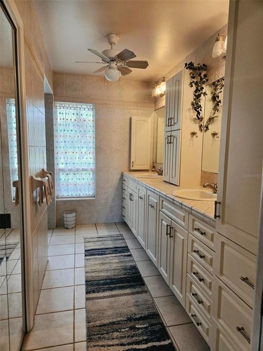 For Sale: $463,750 (3 beds, 2 baths, 1604 Square Feet)