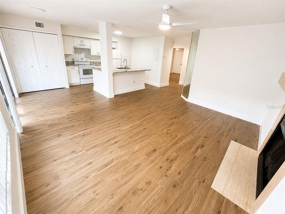 В аренду: $1,600 (2 спален, 1 ванн, 796 Квадратных фут)