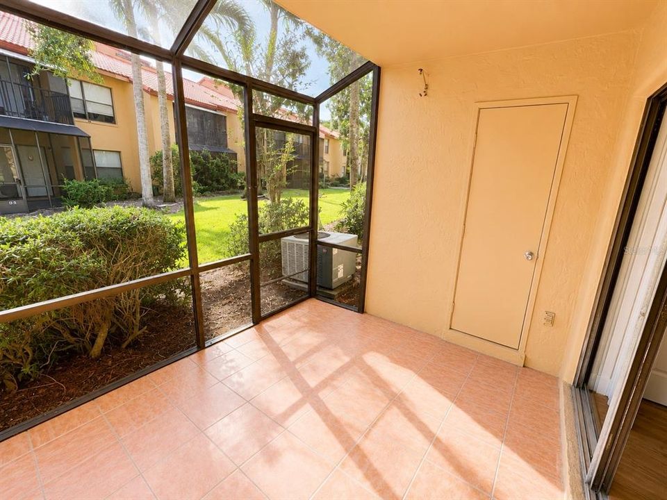 В аренду: $1,600 (2 спален, 1 ванн, 796 Квадратных фут)