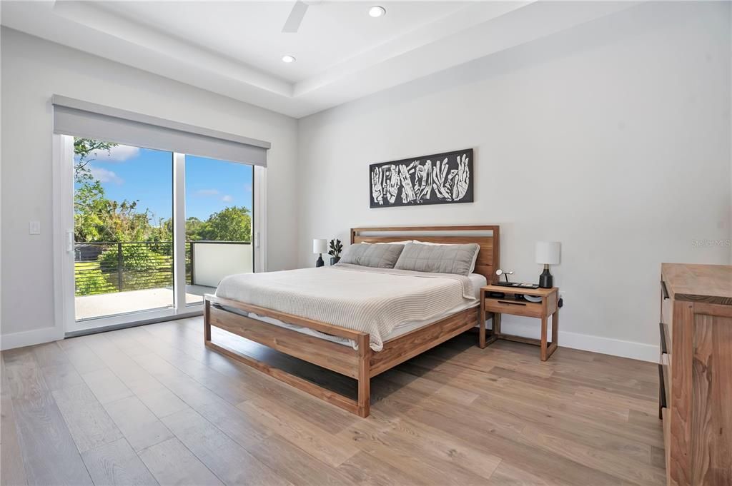 На продажу: $925,000 (3 спален, 3 ванн, 2093 Квадратных фут)