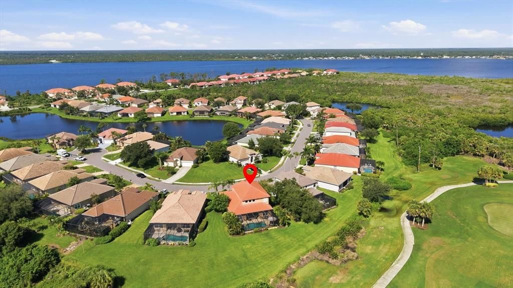 На продажу: $569,900 (4 спален, 2 ванн, 2587 Квадратных фут)