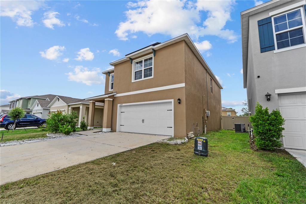 For Sale: $365,000 (3 beds, 2 baths, 2048 Square Feet)