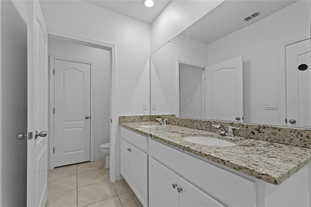 For Sale: $365,000 (3 beds, 2 baths, 2048 Square Feet)