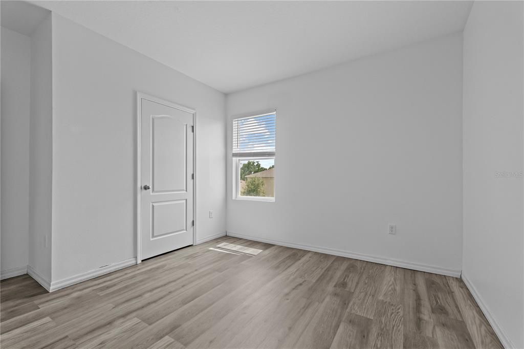 For Sale: $365,000 (3 beds, 2 baths, 2048 Square Feet)