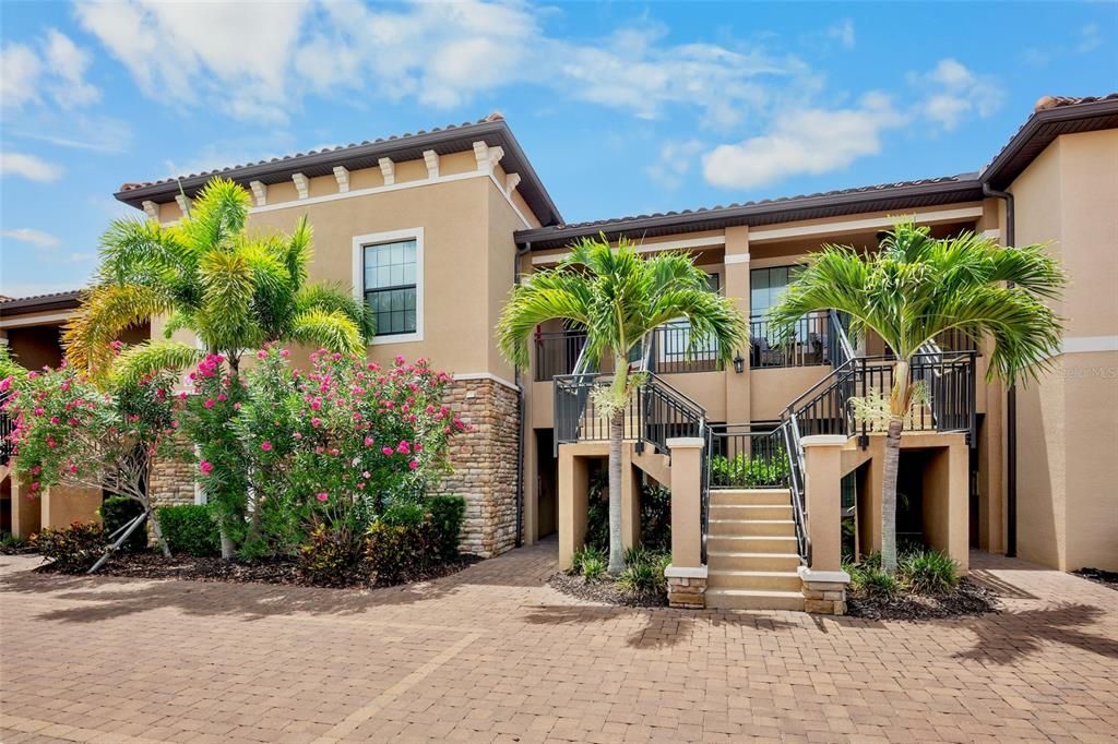 En Venta: $425,000 (2 camas, 2 baños, 1526 Pies cuadrados)