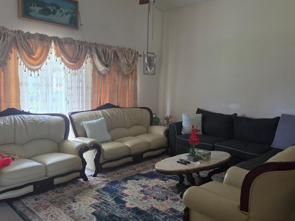 На продажу: $500,000 (4 спален, 2 ванн, 1796 Квадратных фут)