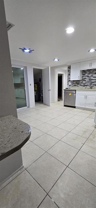 В аренду: $1,650 (2 спален, 2 ванн, 1040 Квадратных фут)