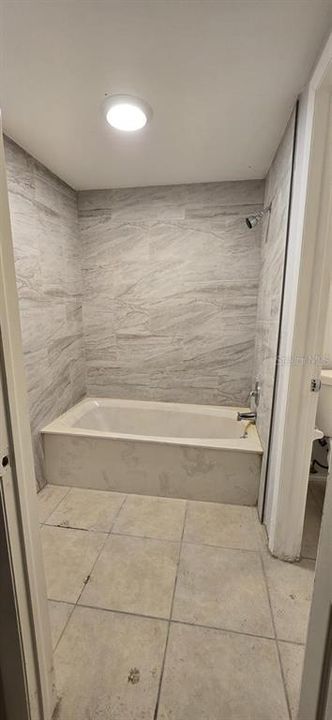 В аренду: $1,650 (2 спален, 2 ванн, 1040 Квадратных фут)