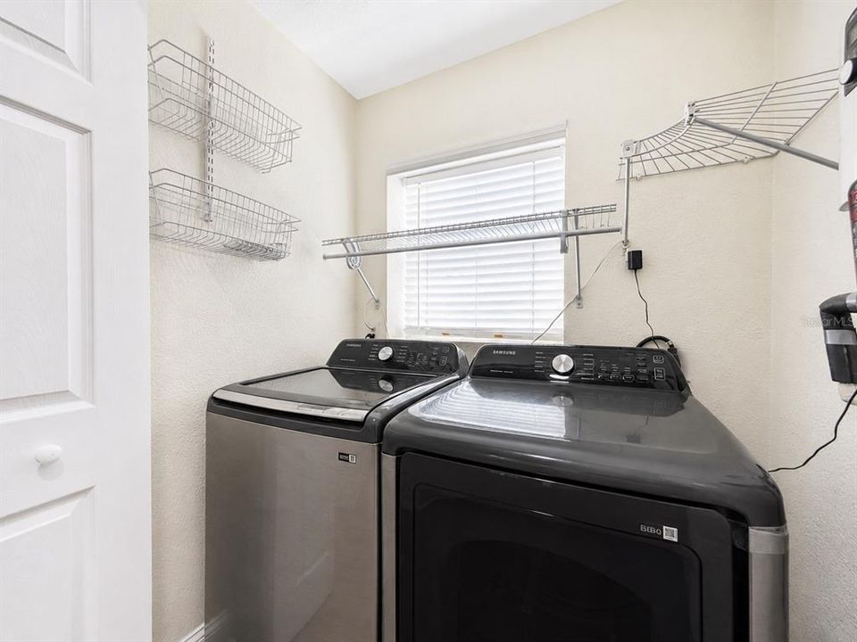 For Rent: $2,945 (3 beds, 2 baths, 1298 Square Feet)