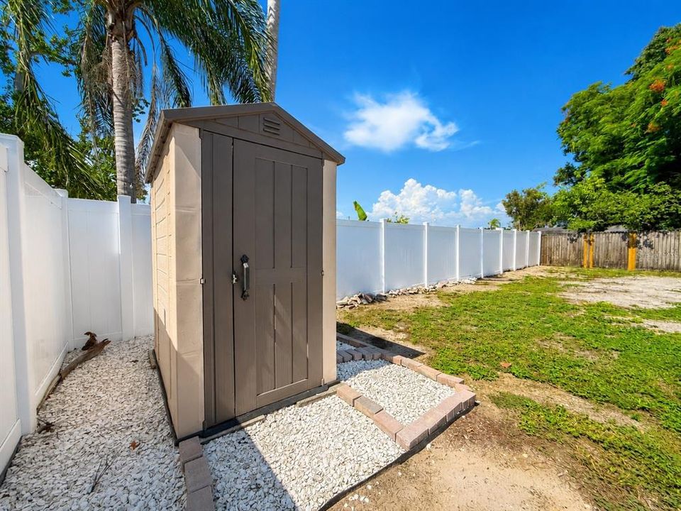 For Rent: $2,945 (3 beds, 2 baths, 1298 Square Feet)