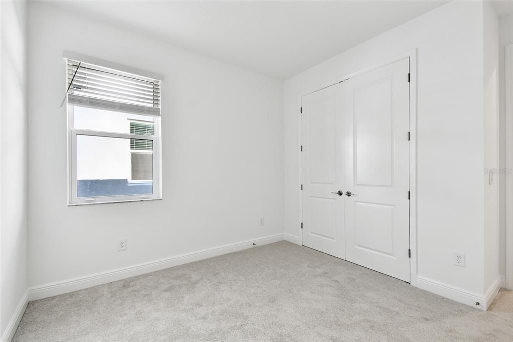 En Venta: $602,999 (3 camas, 3 baños, 2581 Pies cuadrados)