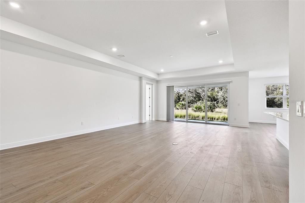 En Venta: $602,999 (3 camas, 3 baños, 2581 Pies cuadrados)