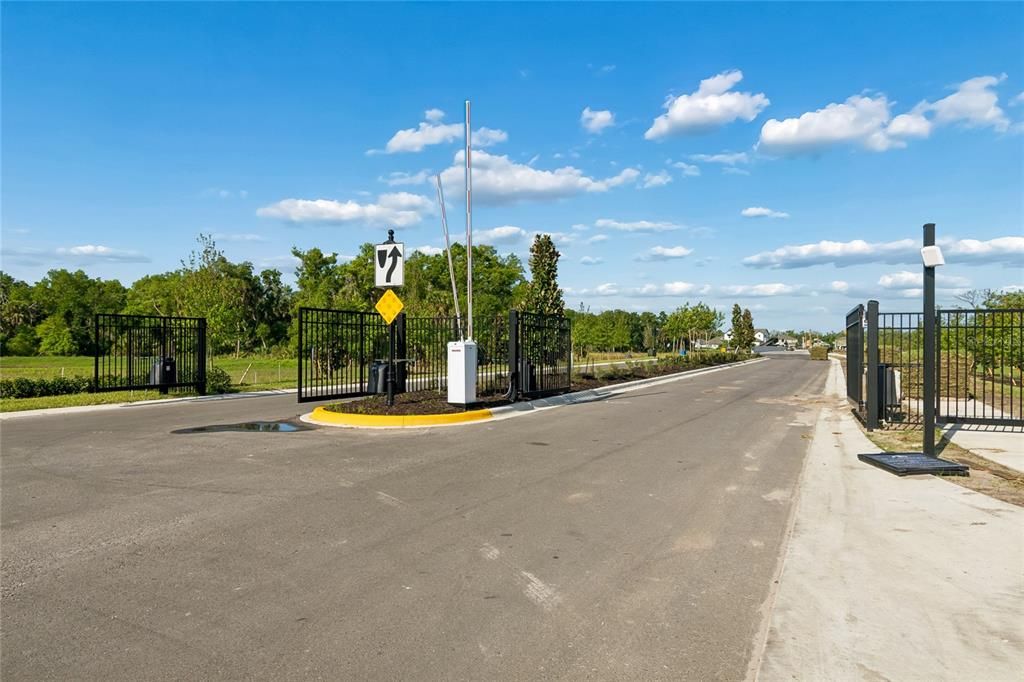 En Venta: $602,999 (3 camas, 3 baños, 2581 Pies cuadrados)