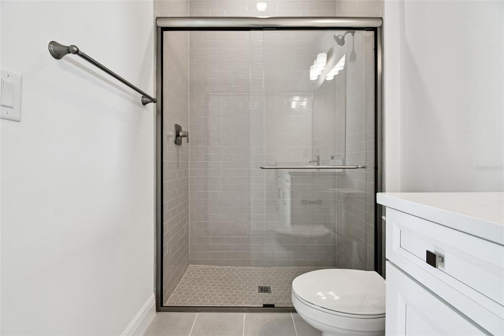 En Venta: $602,999 (3 camas, 3 baños, 2581 Pies cuadrados)