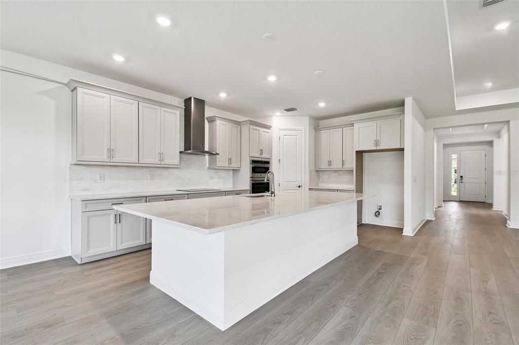En Venta: $602,999 (3 camas, 3 baños, 2581 Pies cuadrados)