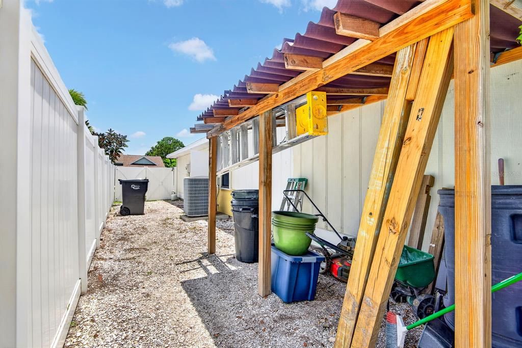 На продажу: $350,000 (4 спален, 2 ванн, 1508 Квадратных фут)