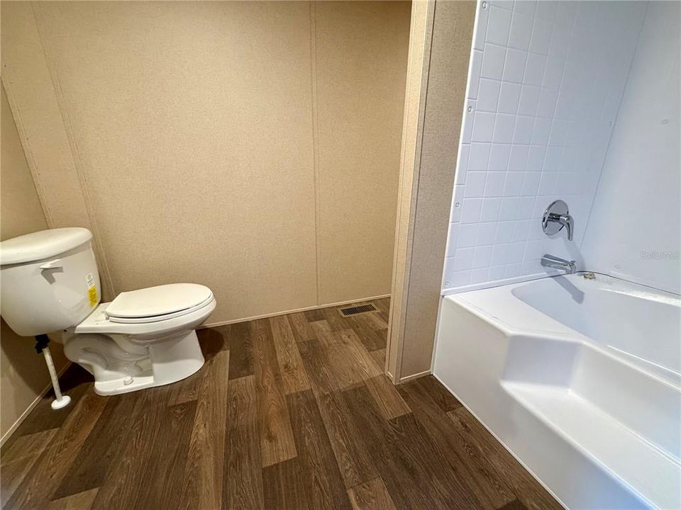 В аренду: $1,900 (3 спален, 2 ванн, 1132 Квадратных фут)
