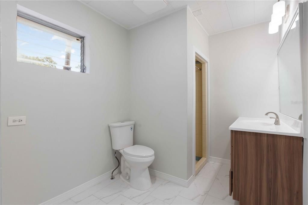 На продажу: $409,900 (3 спален, 2 ванн, 1619 Квадратных фут)