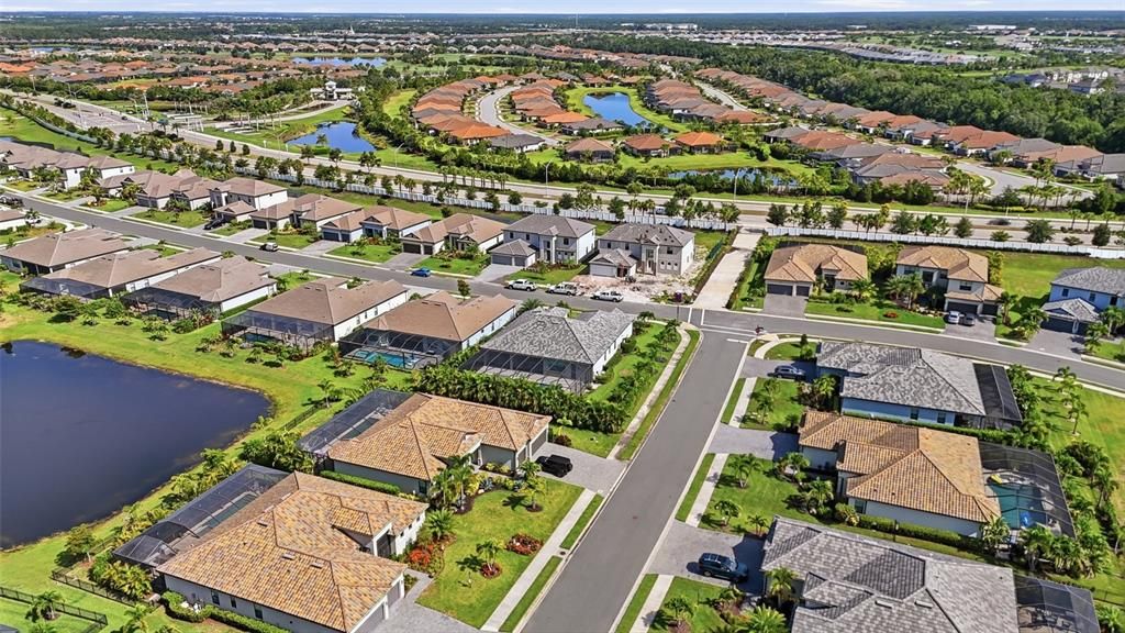 На продажу: $1,100,000 (4 спален, 3 ванн, 2647 Квадратных фут)