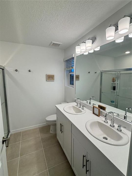 For Sale: $265,000 (2 beds, 2 baths, 1222 Square Feet)
