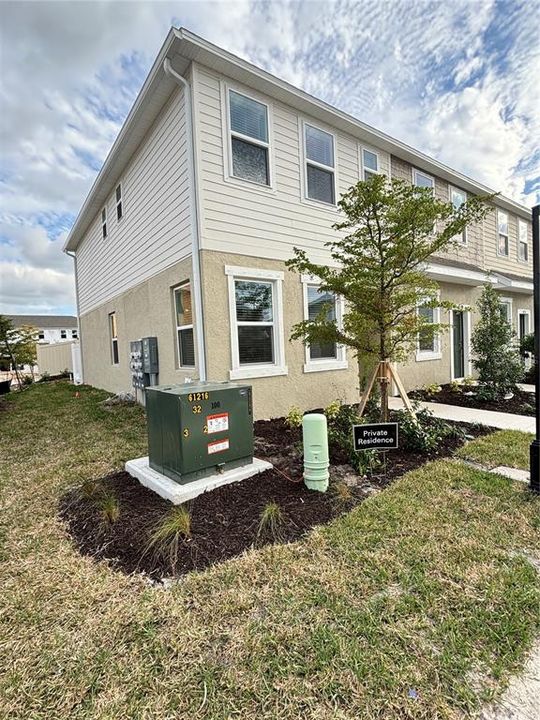 For Sale: $265,000 (2 beds, 2 baths, 1222 Square Feet)