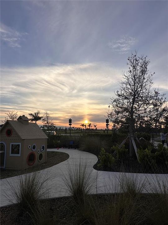 For Sale: $265,000 (2 beds, 2 baths, 1222 Square Feet)