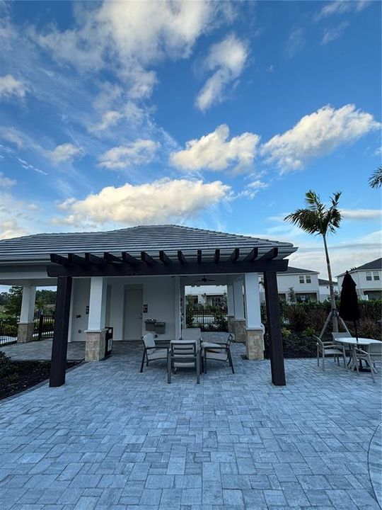 For Sale: $265,000 (2 beds, 2 baths, 1222 Square Feet)