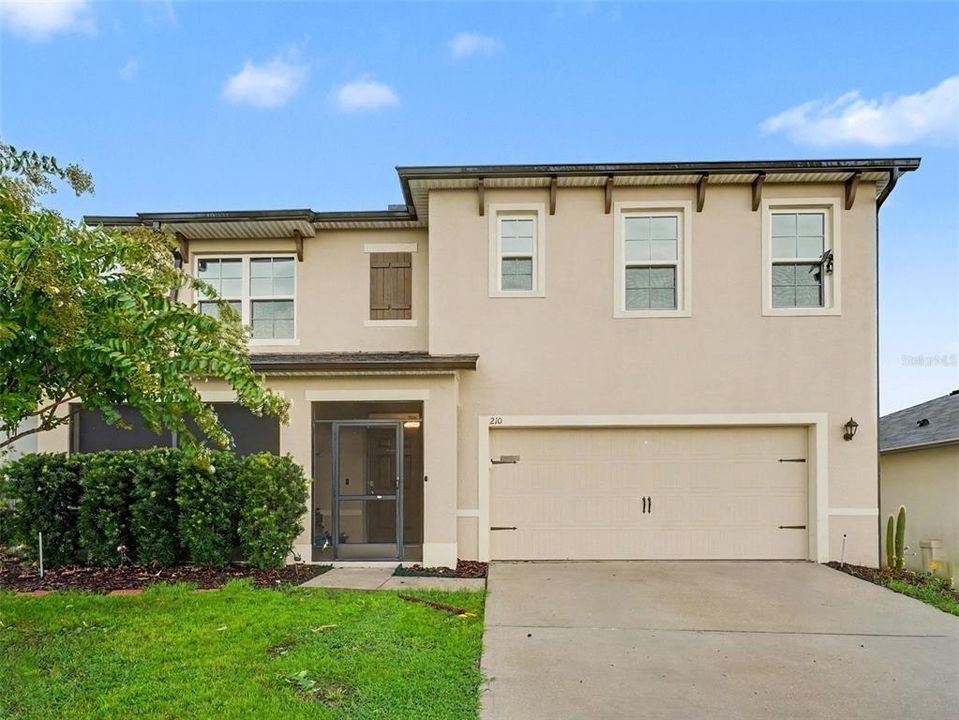 For Sale: $380,000 (5 beds, 3 baths, 2696 Square Feet)