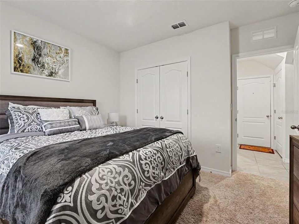 For Sale: $380,000 (5 beds, 3 baths, 2696 Square Feet)