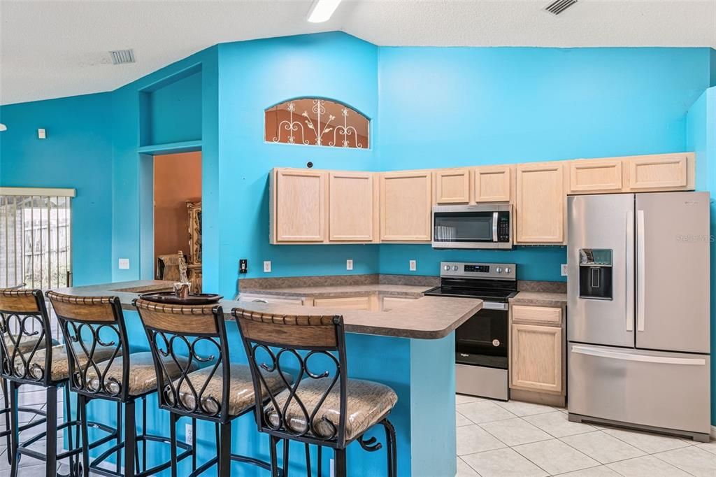 En Venta: $325,000 (4 camas, 3 baños, 2100 Pies cuadrados)
